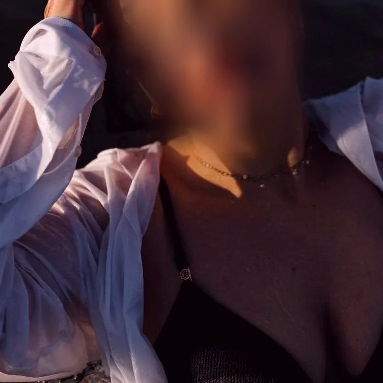 Chiara, 30