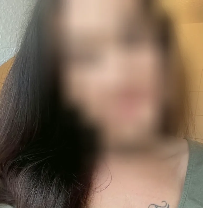 Pauline, 36