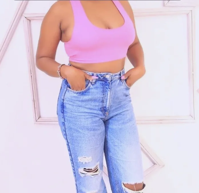 Yasmin, 32